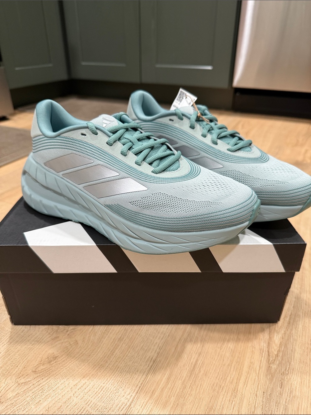 Adidad Adipure Shift Running Shoes